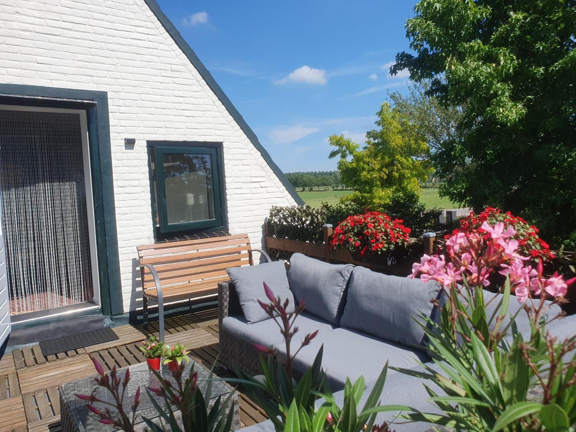 Zonnig Appartement Maasbommel. ภายนอก รูปภาพ